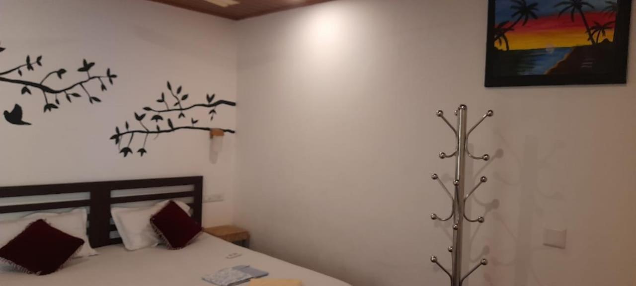 Marari Adonis Beach Villa Mararikulam Kültér fotó