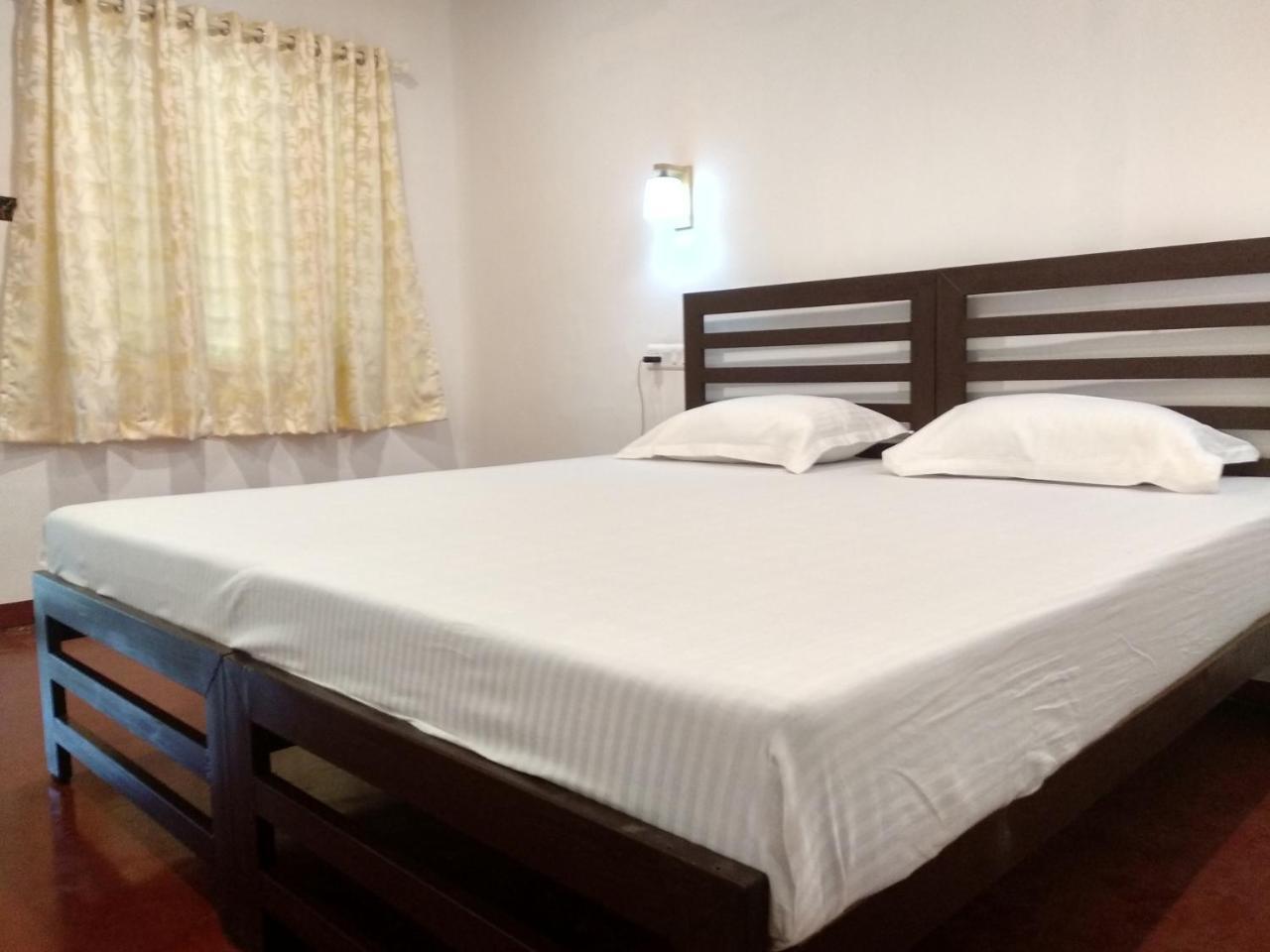 Marari Adonis Beach Villa Mararikulam Kültér fotó